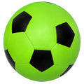 Ballon de football vert et noir pour terrain extérieur